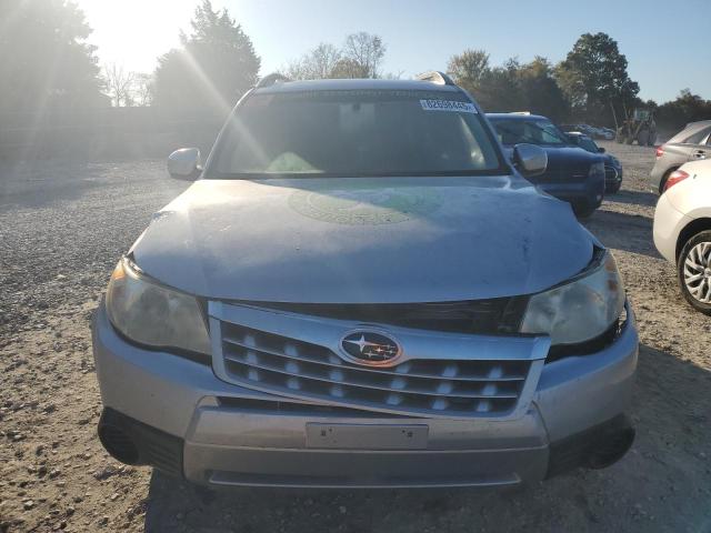 JF2SHADC8DH431576 - 2013 SUBARU FORESTER 2.5X PREMIUM ვერცხლისფერი ფოტო 5