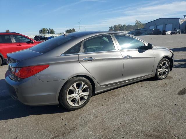 5NPEC4AC3BH187060 - 2011 HYUNDAI SONATA SE 灰色 照片 3