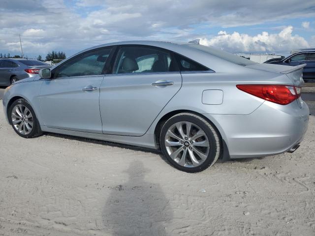5NPEC4AB5CH476868 - 2012 HYUNDAI SONATA SE 银色 照片 2