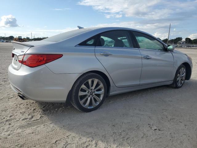 5NPEC4AB5CH476868 - 2012 HYUNDAI SONATA SE 银色 照片 3