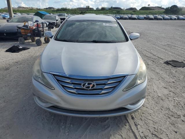 5NPEC4AB5CH476868 - 2012 HYUNDAI SONATA SE 银色 照片 5