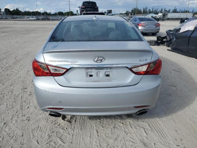 5NPEC4AB5CH476868 - 2012 HYUNDAI SONATA SE 银色 照片 6