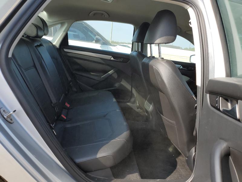 1VWAT7A33FC058959 - 2015 VOLKSWAGEN PASSAT S Күміс фото 10