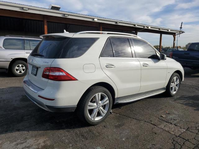 4JGDA5HB9CA011851 - 2012 MERCEDES-BENZ ML 350 4MATIC WHITE photo 3
