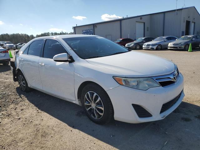 4T1BF1FK3EU332497 - 2014 TOYOTA CAMRY L WHITE photo 4