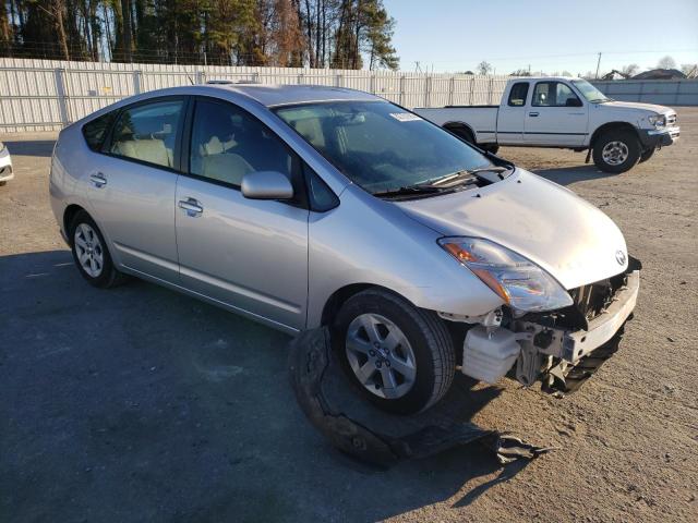 JTDKB22U957047282 - 2005 TOYOTA PRIUS SILVER photo 4