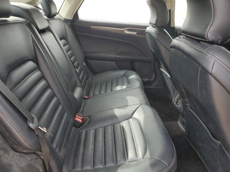 3FA6P0CD8KR114020 - 2019 FORD FUSION SEL WHITE photo 10