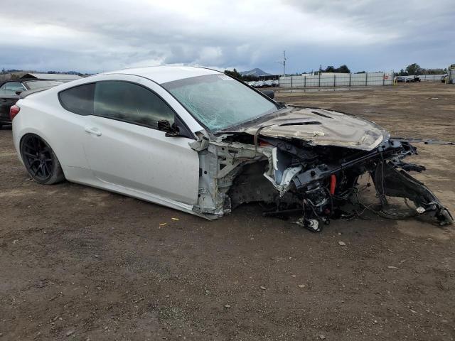 KMHHU6KJ1DU098658 - 2013 HYUNDAI GENESIS CO 3.8L WHITE photo 4