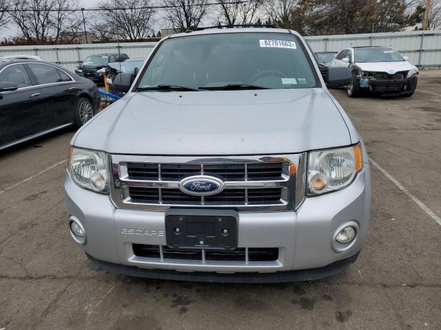 1FMCU0D72CKC50823 - 2012 FORD ESCAPE XLT SILVER photo 5