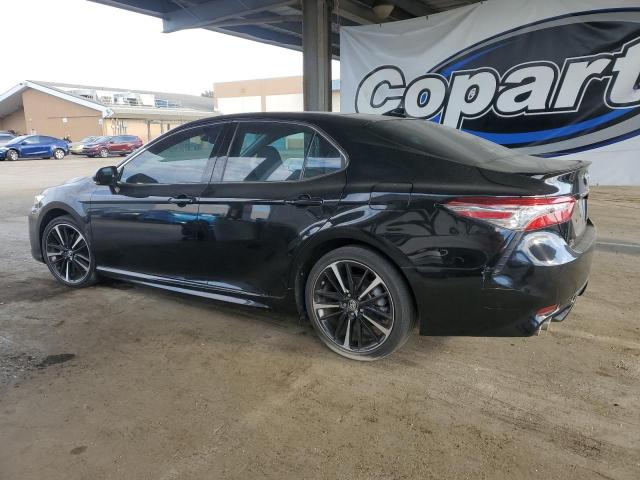 4T1B61HK0KU834165 - 2019 TOYOTA CAMRY XSE 黑色 照片 2