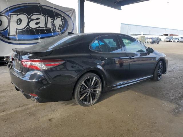 4T1B61HK0KU834165 - 2019 TOYOTA CAMRY XSE 黑色 照片 3