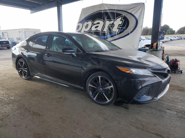 4T1B61HK0KU834165 - 2019 TOYOTA CAMRY XSE 黑色 照片 4