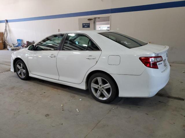 4T1BF1FK9DU267153 - 2013 TOYOTA CAMRY L WHITE photo 2