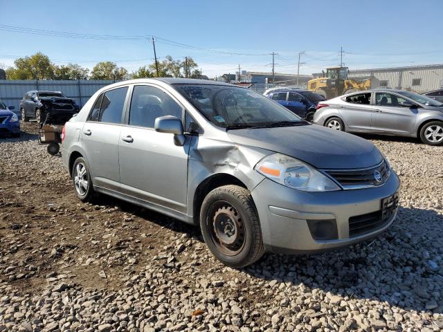 3N1BC1AP8BL471632 - 2011 NISSAN VERSA S GRAY photo 4