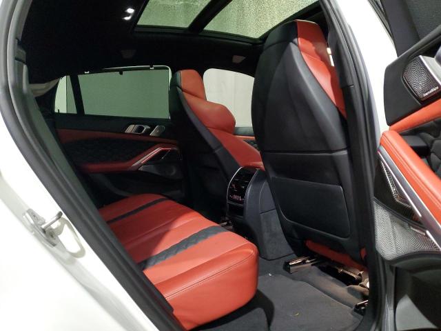 5YMCY0C01M9E12327 - 2021 BMW X6 M WHITE photo 11