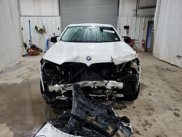 5YMCY0C01M9E12327 - 2021 BMW X6 M WHITE photo 5