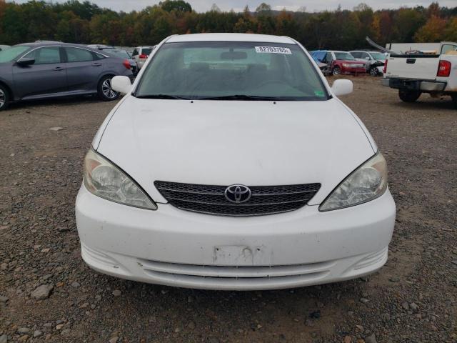 4T1BE32K72U013166 - 2002 TOYOTA CAMRY LE WHITE photo 5