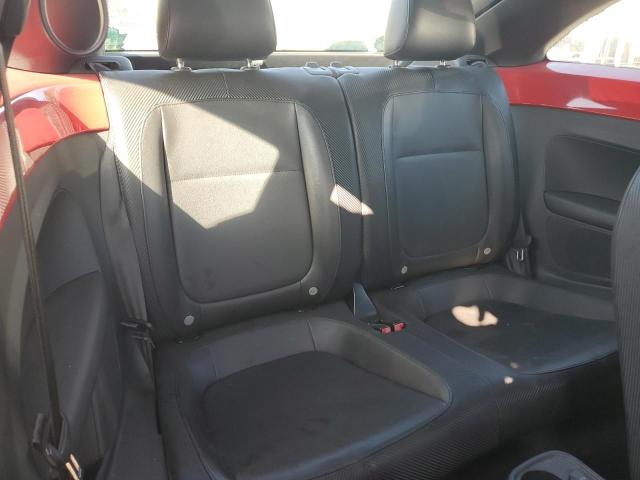 3VWJP7AT8CM648489 - 2012 VOLKSWAGEN BEETLE RED photo 10