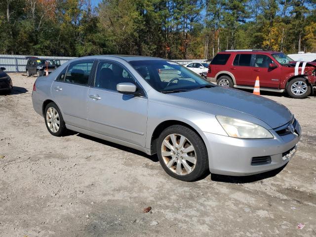 1HGCM66557A102004 - 2007 HONDA ACCORD EX SILVER photo 4