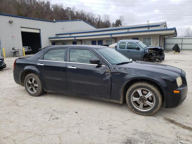 2C3KA43R57H846013 - 2007 CHRYSLER 300 BLACK photo 4