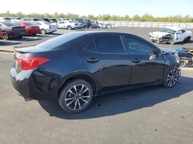 2T1BURHE1JC026437 - 2018 TOYOTA COROLLA L BLACK photo 3