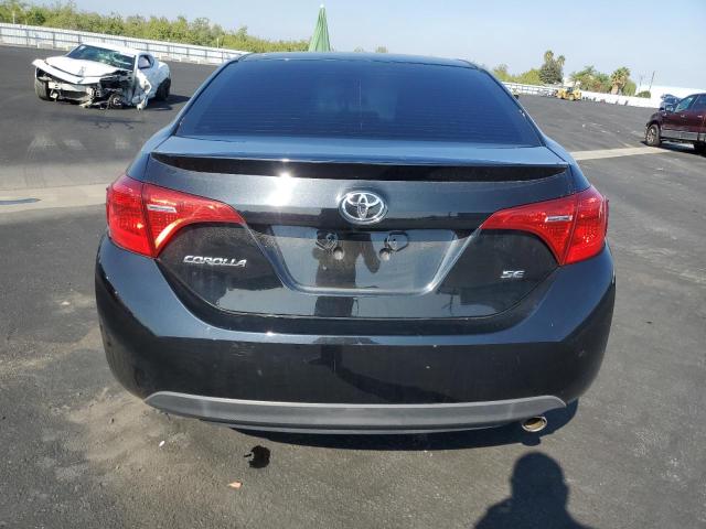 2T1BURHE1JC026437 - 2018 TOYOTA COROLLA L BLACK photo 6