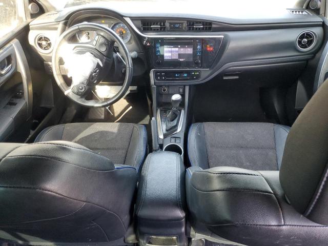 2T1BURHE1JC026437 - 2018 TOYOTA COROLLA L BLACK photo 8