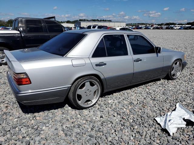 WDBEA32E5SC240769 - 1995 MERCEDES-BENZ E 320 BASE SILVER photo 3