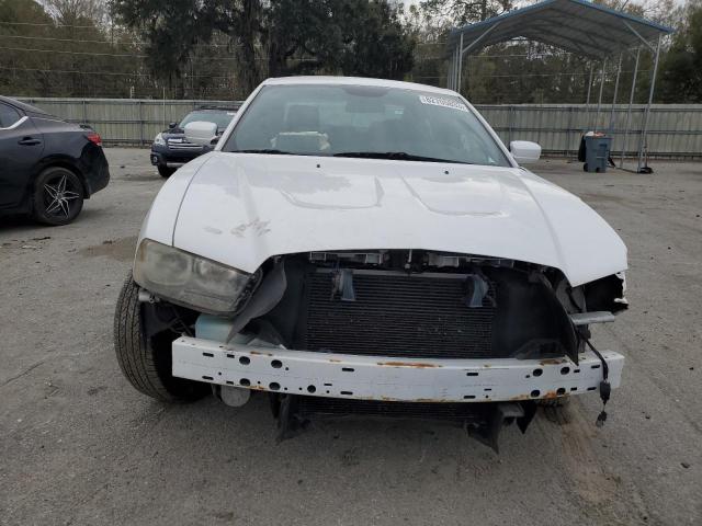 2C3CDXBG8DH688176 - 2013 DODGE CHARGER SE WHITE photo 5