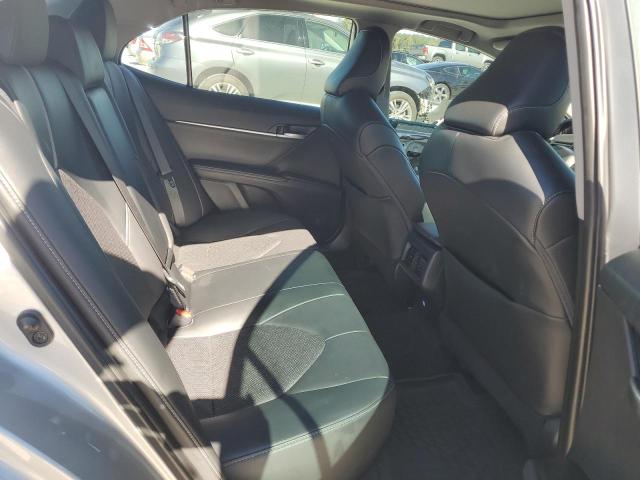 4T1K61AK2NU498582 - 2022 TOYOTA CAMRY XSE SILVER photo 10