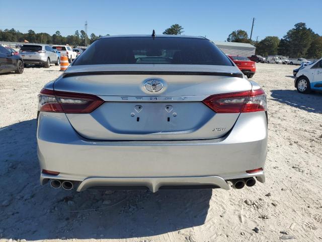 4T1K61AK2NU498582 - 2022 TOYOTA CAMRY XSE SILVER photo 6