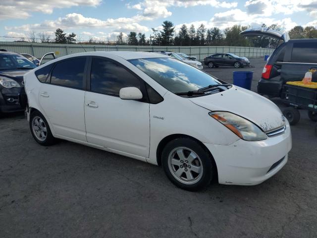 JTDKB20U873261547 - 2007 TOYOTA PRIUS WHITE photo 4