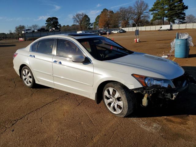 1HGCP3F82AA015815 - 2010 HONDA ACCORD EXL WHITE photo 4