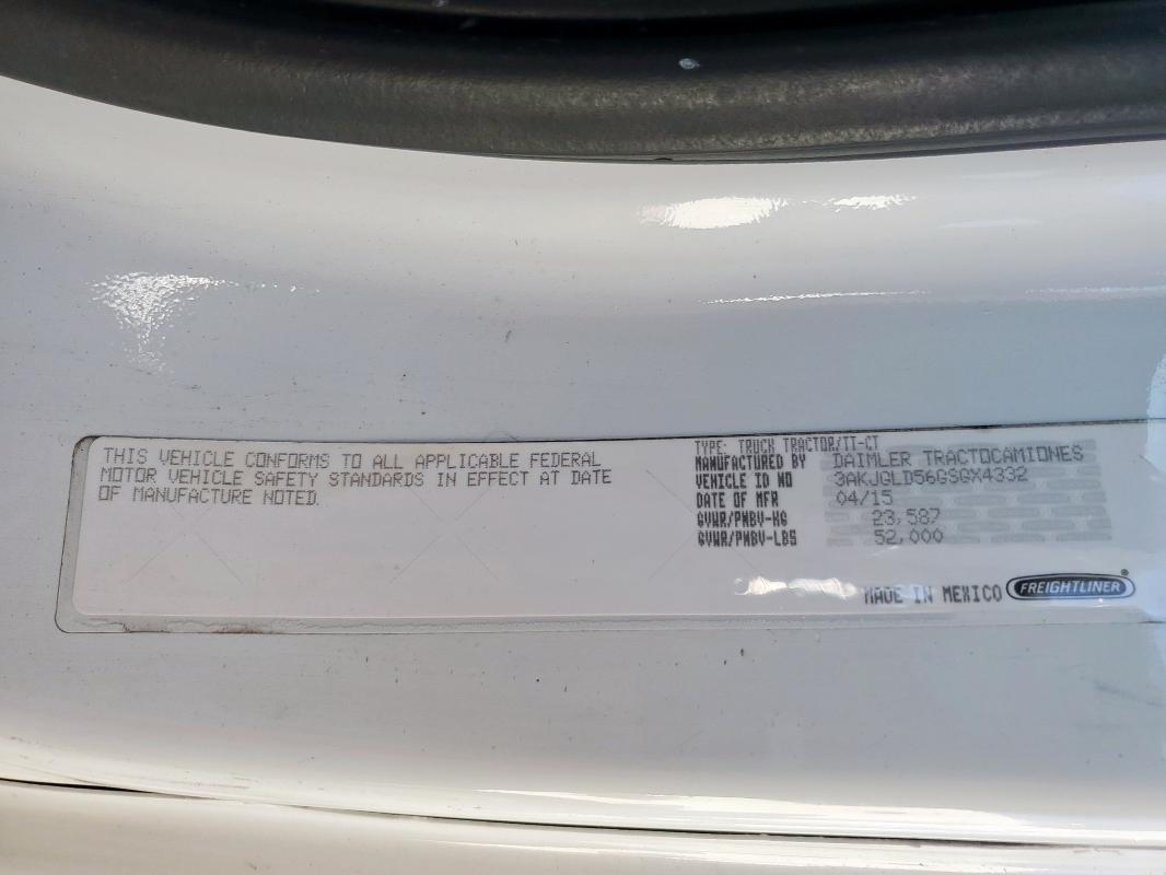 3AKJGLD56GSGX4332 - 2016 FREIGHTLINER CASCADIA 1 WHITE photo 10