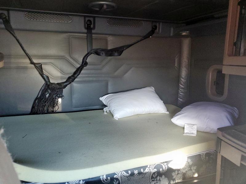 3AKJGLD56GSGX4332 - 2016 FREIGHTLINER CASCADIA 1 WHITE photo 6