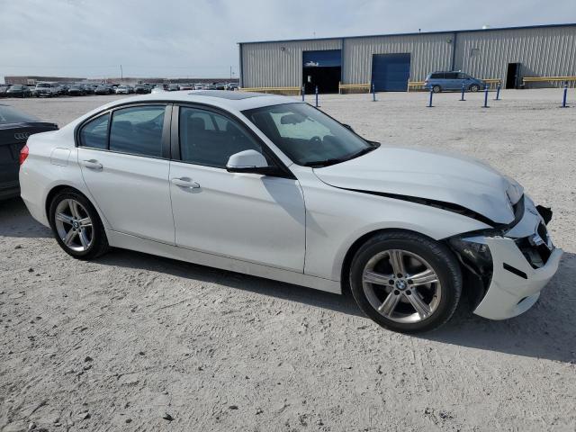 WBA3C1C51DF438561 - 2013 BMW 328 I SULEV WHITE photo 4