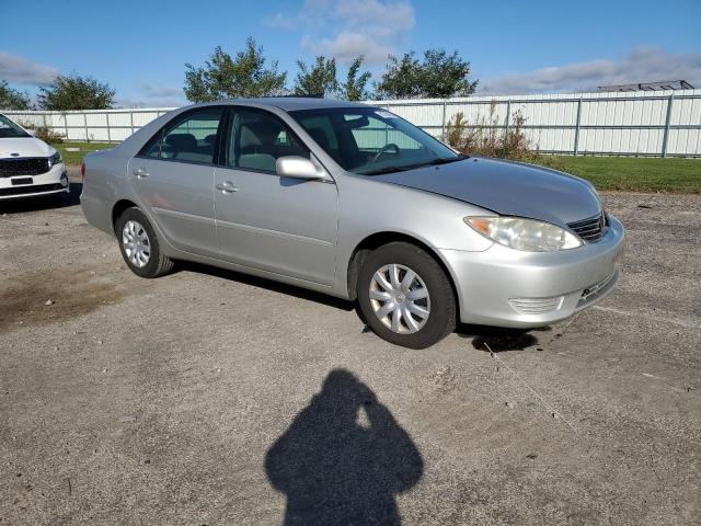 4T1BE32K85U415833 - 2005 TOYOTA CAMRY LE Күміс фото 4