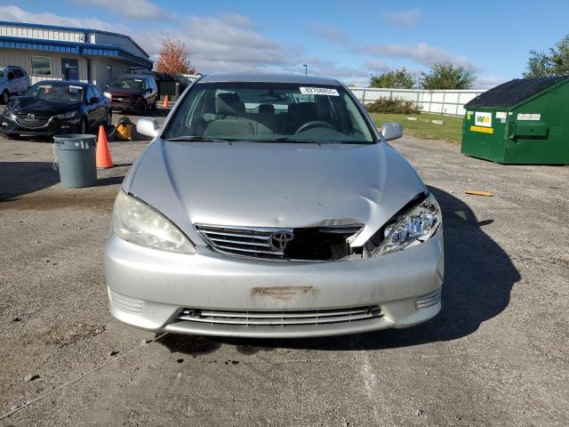 4T1BE32K85U415833 - 2005 TOYOTA CAMRY LE Күміс фото 5