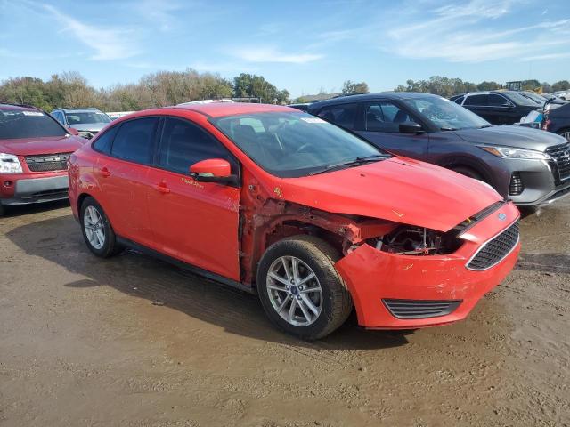 1FADP3F20HL338294 - 2017 FORD FOCUS SE RED photo 4