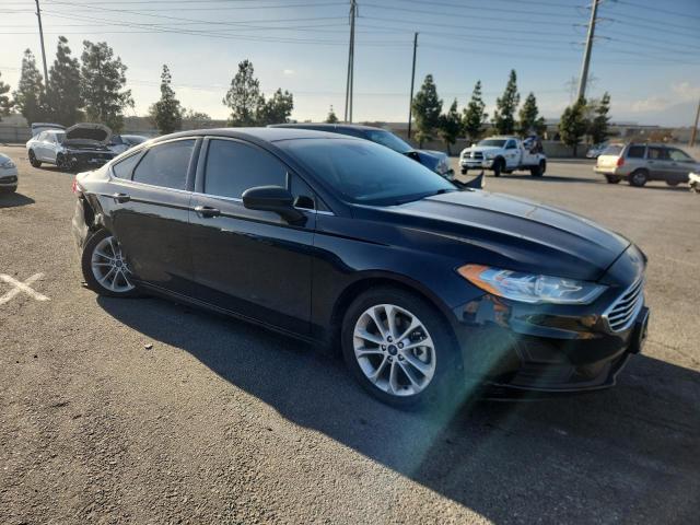 3FA6P0HD9KR175112 - 2019 FORD FUSION SE 黑色 照片 4