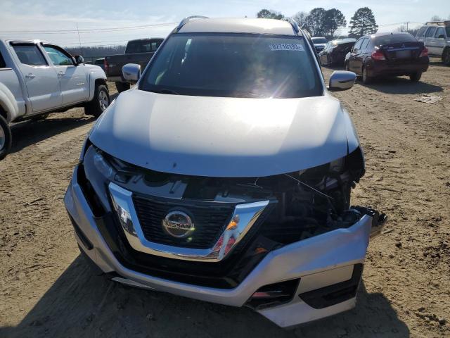 KNMAT2MT5JP533501 - 2018 NISSAN ROGUE S SILVER photo 5