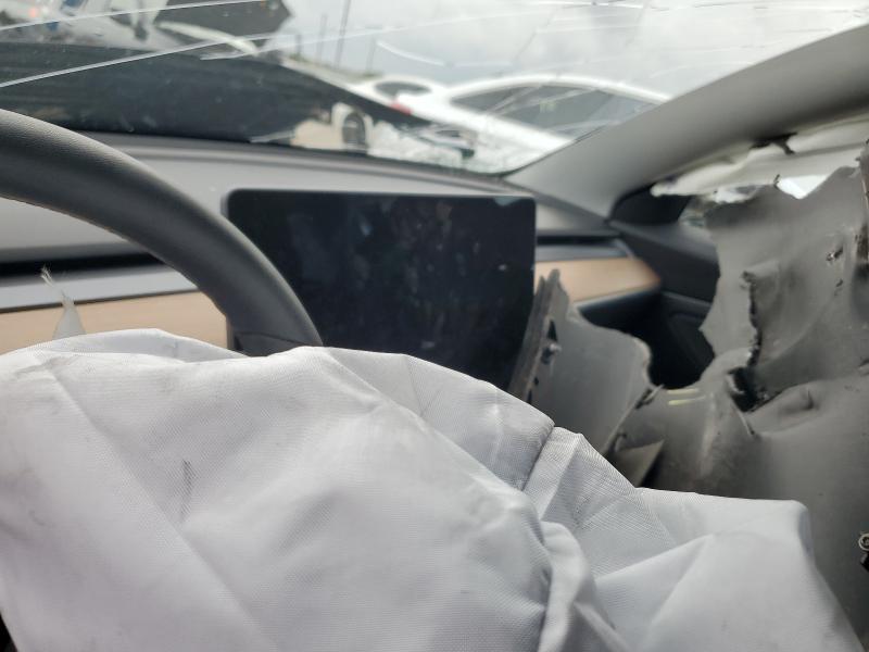 5YJ3E1EA4LF606624 - 2020 TESLA MODEL 3 Qara foto 9