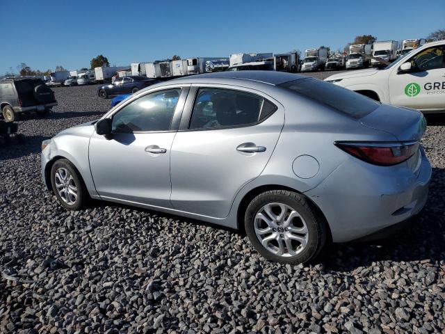 3MYDLBYV2JY326654 - 2018 TOYOTA YARIS IA 银色 照片 2