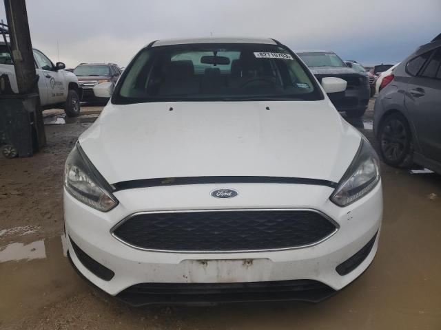 1FADP3F24JL321763 - 2018 FORD FOCUS SE WHITE photo 5