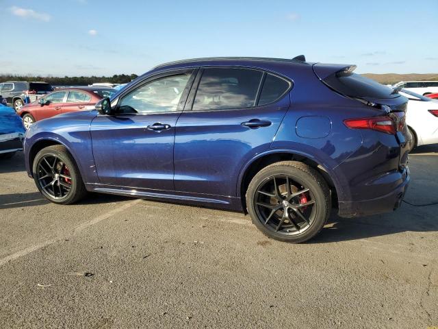 ZASPAKBN1L7C84757 - 2020 ALFA ROMEO STELVIO TI BLUE photo 2