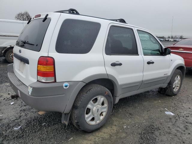 1FMCU04122KC47236 - 2002 FORD ESCAPE XLT WHITE photo 3