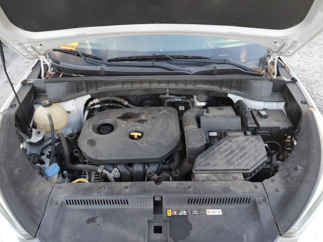 KM8J23A47HU365759 - 2017 HYUNDAI TUCSON SE WHITE photo 11