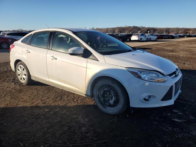 1FAHP3F28CL313041 - 2012 FORD FOCUS SE WHITE photo 4