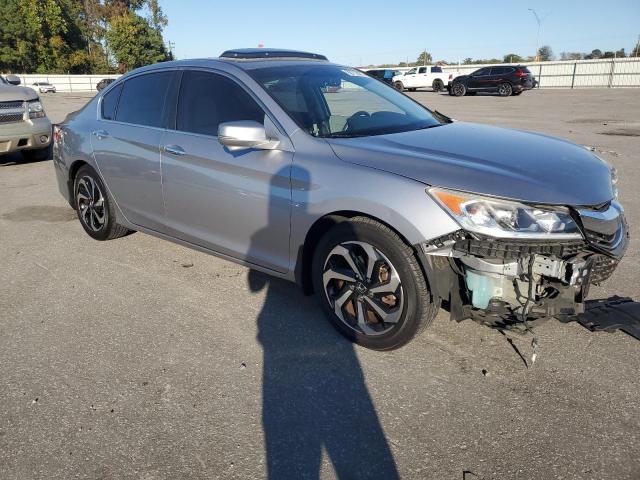 1HGCR2F82HA241660 - 2017 HONDA ACCORD EXL 银色 照片 4