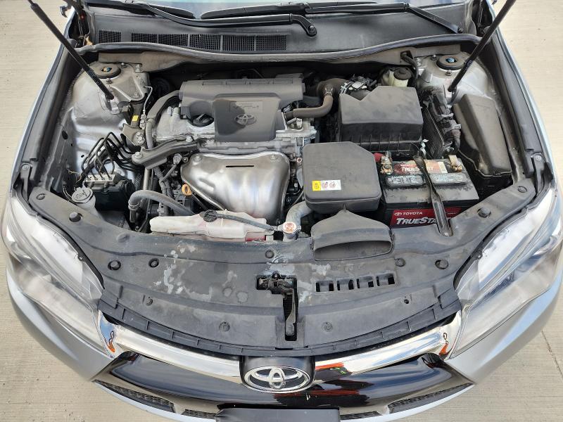 4T1BF1FKXHU374251 - 2017 TOYOTA CAMRY LE SILVER photo 11